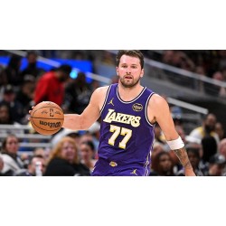 Los jugadores de Los Angeles Lakers respetaron enormemente la invitación de Luka Dončić a este campamento de entrenamiento Los jugadores de Los Angeles Lakers respetaron enormemente la invitación de Luka Dončić a este campamento de entrenamiento